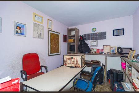 Casa à venda com 300m², 4 quartos e 3 vagasEscritório