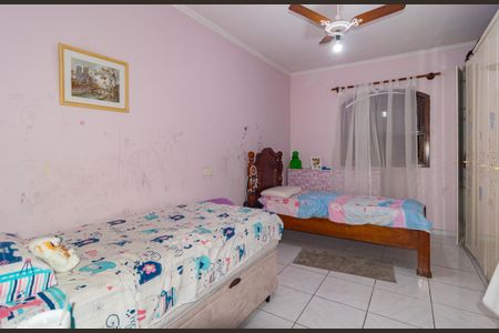 Casa à venda com 300m², 4 quartos e 3 vagasQuarto 2