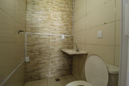 Casa à venda com 100m², 2 quartos e 2 vagasBanheiro 2