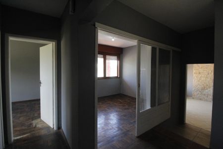 Casa à venda com 100m², 2 quartos e 2 vagasCorredor