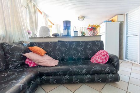 Casa para alugar com 140m², 4 quartos e 2 vagas Casa para alugar com 140m², 4 quartos e 2 vagasCasa 2: Sala e Cozinha