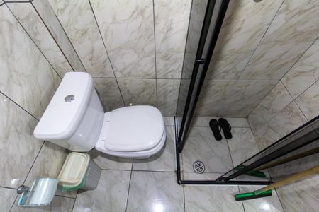 Casa para alugar com 140m², 4 quartos e 2 vagas Casa para alugar com 140m², 4 quartos e 2 vagasCasa 2: Banheiro