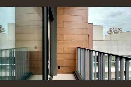 Varanda de kitnet/studio para alugar com 1 quarto, 25m² em Pinheiros, São Paulo