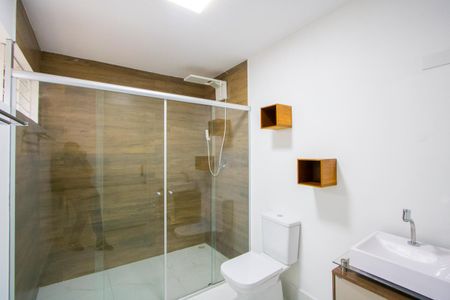 Casa para alugar com 180m², 3 quartos e 3 vagasBanheiro do quarto 1