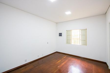 Casa para alugar com 180m², 3 quartos e 3 vagasQuarto 1 - Suíte
