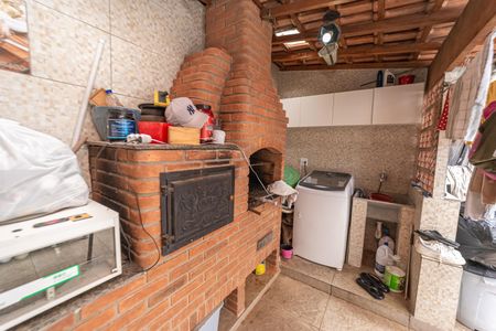 Casa à venda com 185m², 3 quartos e 2 vagasÁrea gourmet / Área de Serviço