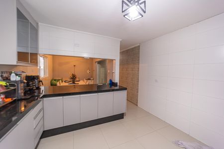 Casa à venda com 185m², 3 quartos e 2 vagasCozinha