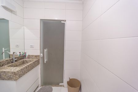 Casa à venda com 185m², 3 quartos e 2 vagasBanheiro 1
