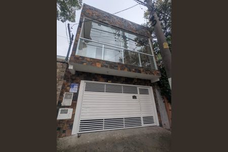 Casa à venda com 185m², 3 quartos e 2 vagasFachada
