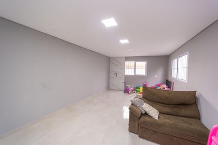 Casa à venda com 185m², 3 quartos e 2 vagasSala de TV