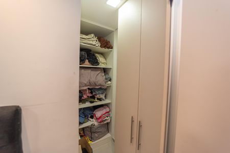 Casa à venda com 185m², 3 quartos e 2 vagasCloset
