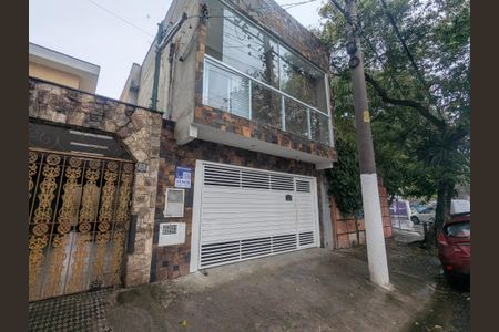 Casa à venda com 185m², 3 quartos e 2 vagasFachada