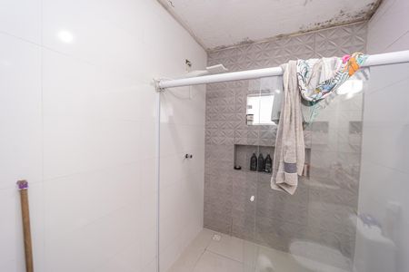 Casa à venda com 185m², 3 quartos e 2 vagasBanheiro 2