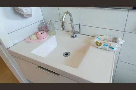 Apartamento à venda com 64m², 2 quartos e 1 vaga Apartamento à venda com 64m², 2 quartos e 1 vagaBanheiro