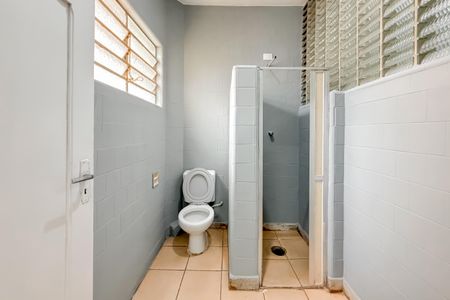 Casa para alugar com 380m², 5 quartos e 5 vagasBanheiro da Suíte