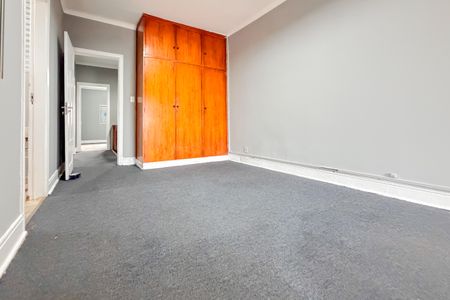 Casa para alugar com 380m², 5 quartos e 5 vagasSuíte