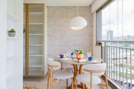 Apartamento para alugar com 116m², 3 quartos e 2 vagasDetalhe