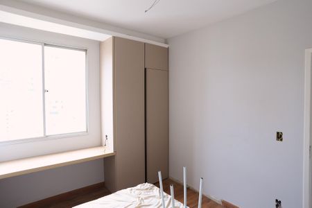 Apartamento para alugar com 68m², 2 quartos e 2 vagasQuarto