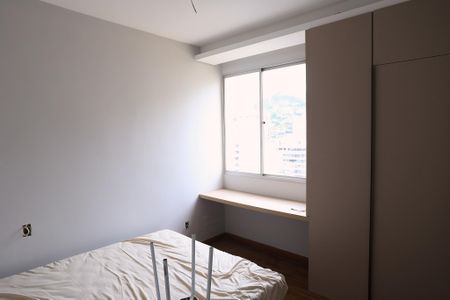 Apartamento para alugar com 68m², 2 quartos e 2 vagasQuarto
