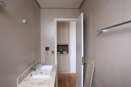 Apartamento para alugar com 68m², 2 quartos e 2 vagasBanheiro