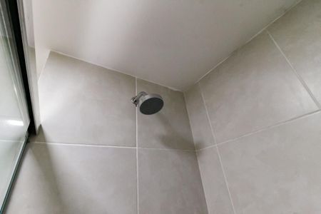 Apartamento para alugar com 51m², 2 quartos e 1 vaga Apartamento para alugar com 51m², 2 quartos e 1 vagaBanheiro - chuveiro