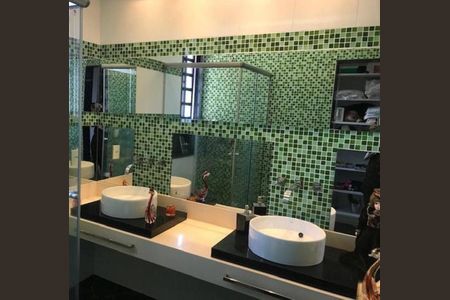 Casa de condomínio à venda com 310m², 3 quartos e 2 vagasBanheiro