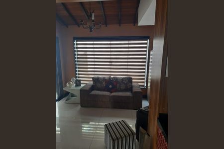 Casa de condomínio à venda com 310m², 3 quartos e 2 vagasSala