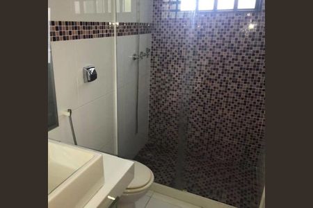 Casa de condomínio à venda com 310m², 3 quartos e 2 vagasBanheiro