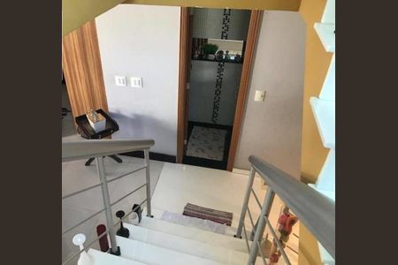 Casa de condomínio à venda com 310m², 3 quartos e 2 vagasCorredor