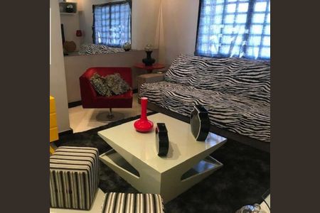 Casa de condomínio à venda com 310m², 3 quartos e 2 vagasSala