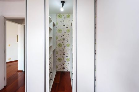 Apartamento à venda com 41m², 1 quarto e 1 vagaQuarto