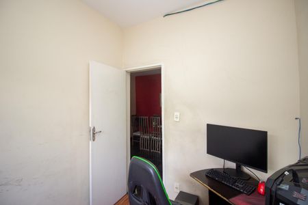 Casa à venda com 117m², 4 quartos e 4 vagasEscritório