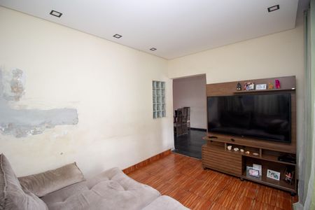 Sala de casa à venda com 4 quartos, 117m² em Bernardo Monteiro, Contagem