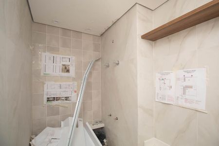 Apartamento à venda com 49m², 2 quartos e 1 vaga Apartamento à venda com 49m², 2 quartos e 1 vagaBanheiro