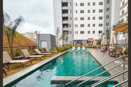 Apartamento para alugar com 34m², 2 quartos e sem vagaÁrea comum - Piscina