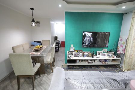 Sala de apartamento à venda com 2 quartos, 55m² em Vila América, Santo André