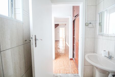 Casa à venda com 80m², 2 quartos e sem vagaBanheiro