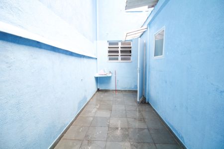 Casa à venda com 80m², 2 quartos e sem vagaQuintal