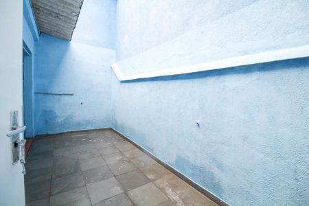 Casa à venda com 80m², 2 quartos e sem vagaQuintal