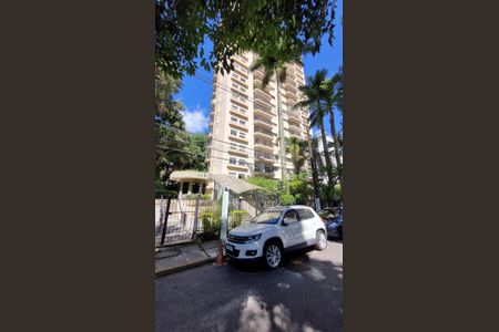 Apartamento à venda com 147m², 3 quartos e 3 vagas Apartamento à venda com 147m², 3 quartos e 3 vagasFachada