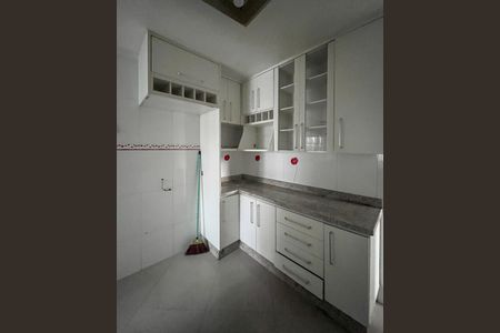 Apartamento para alugar com 64m², 2 quartos e 1 vagaCozinha