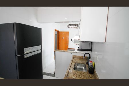 Cozinha de apartamento para alugar com 1 quarto, 45m² em Vila Tupi, Praia Grande