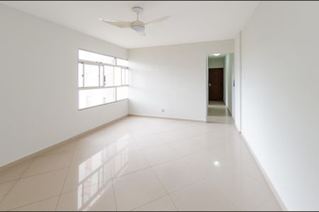 Sala de apartamento à venda com 4 quartos, 110m² em Conjunto California, Belo Horizonte