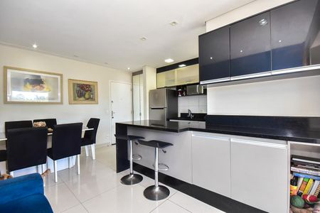 Apartamento à venda com 67m², 2 quartos e 1 vagaSala