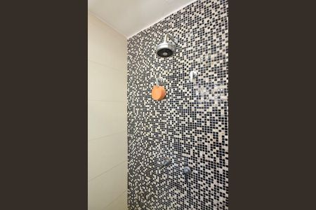 Apartamento à venda com 67m², 2 quartos e 1 vagaBanheiro Suíte 