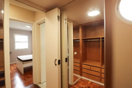 Apartamento à venda com 68m², 3 quartos e 1 vagaCloset