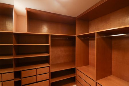 Apartamento à venda com 68m², 3 quartos e 1 vagaCloset