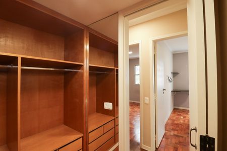 Apartamento à venda com 68m², 3 quartos e 1 vagaCloset