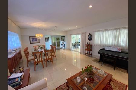 Casa à venda com 4 quartos, 370m² em Chácara Santa Margarida, Campinas