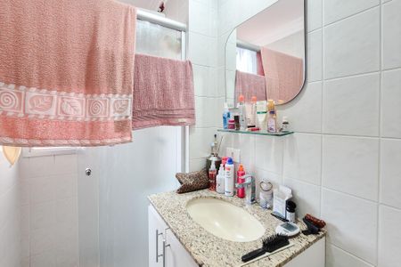 Apartamento à venda com 65m², 3 quartos e 2 vagas Apartamento à venda com 65m², 3 quartos e 2 vagasBanheiro da Suíte